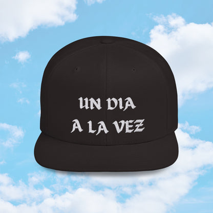 Gorra Snapback “Un Día a la Vez”